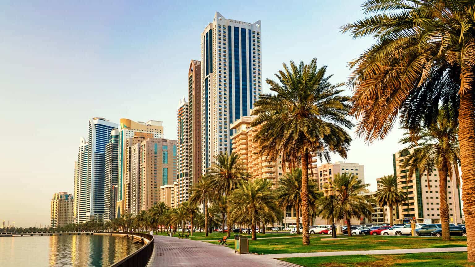 uae-taxes-en-235352983-1